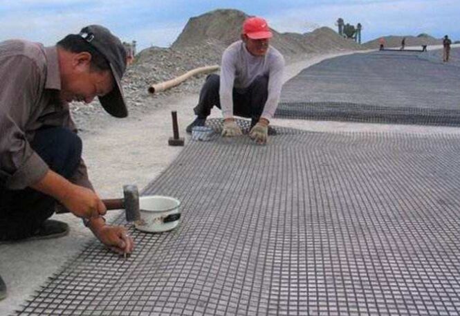 玻纖土工格柵鋪設方法